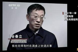 快乐无极限！游轮之旅继续，内马尔在船上打扑克，亲吻美女面颊